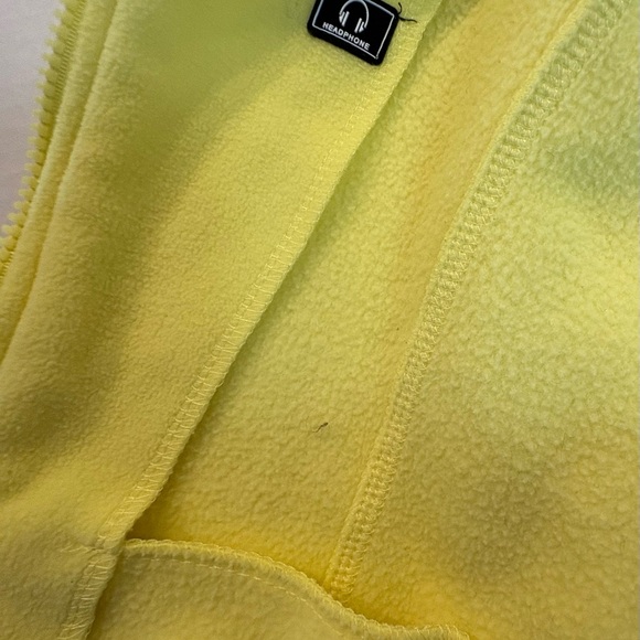 Calvin Klein Vibrant Yellow Fleece Active Vest Size Medium Performance - Picture 4 of 7